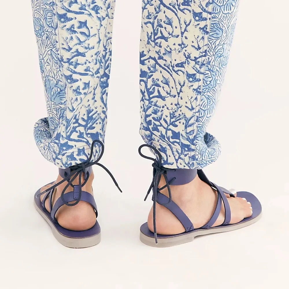 NEW Free People Vacation Day Leather Wrap Sandal Denim Blue Size 8.5 - Picture 2 of 11